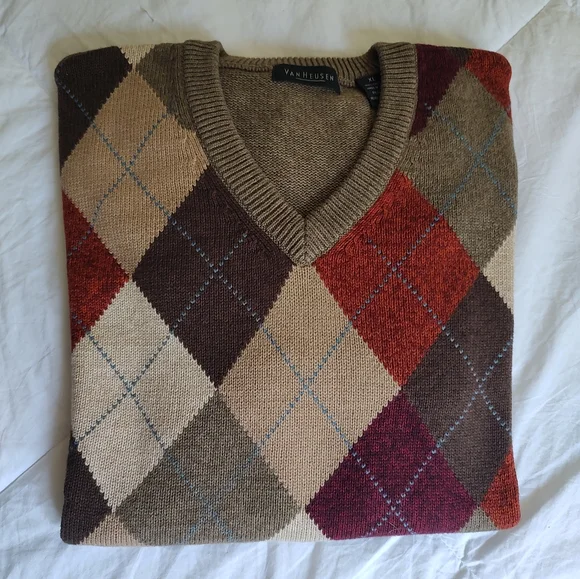 Van Heusen argyle sweater. Size XL. - Picture 7 of 8